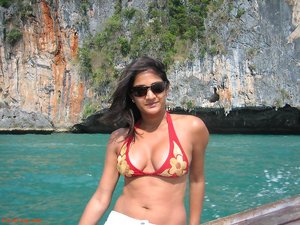 Fuck My Pakistani GF invite you to explore a free pictures with Pakistan Babe xxx gallery 220705